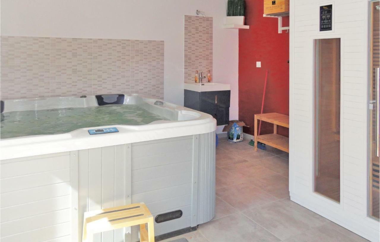 2 Bedroom Amazing Home In Narbonne Exterior foto